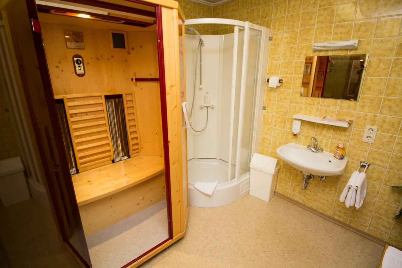 Hotel Altwirt レンクグリース エクステリア 写真